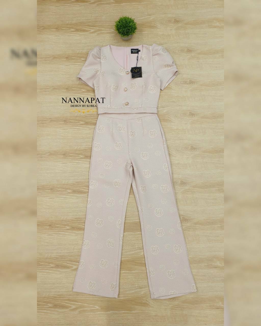 ผ้าทอลายกุหลาบ มีเทรคเชอร์