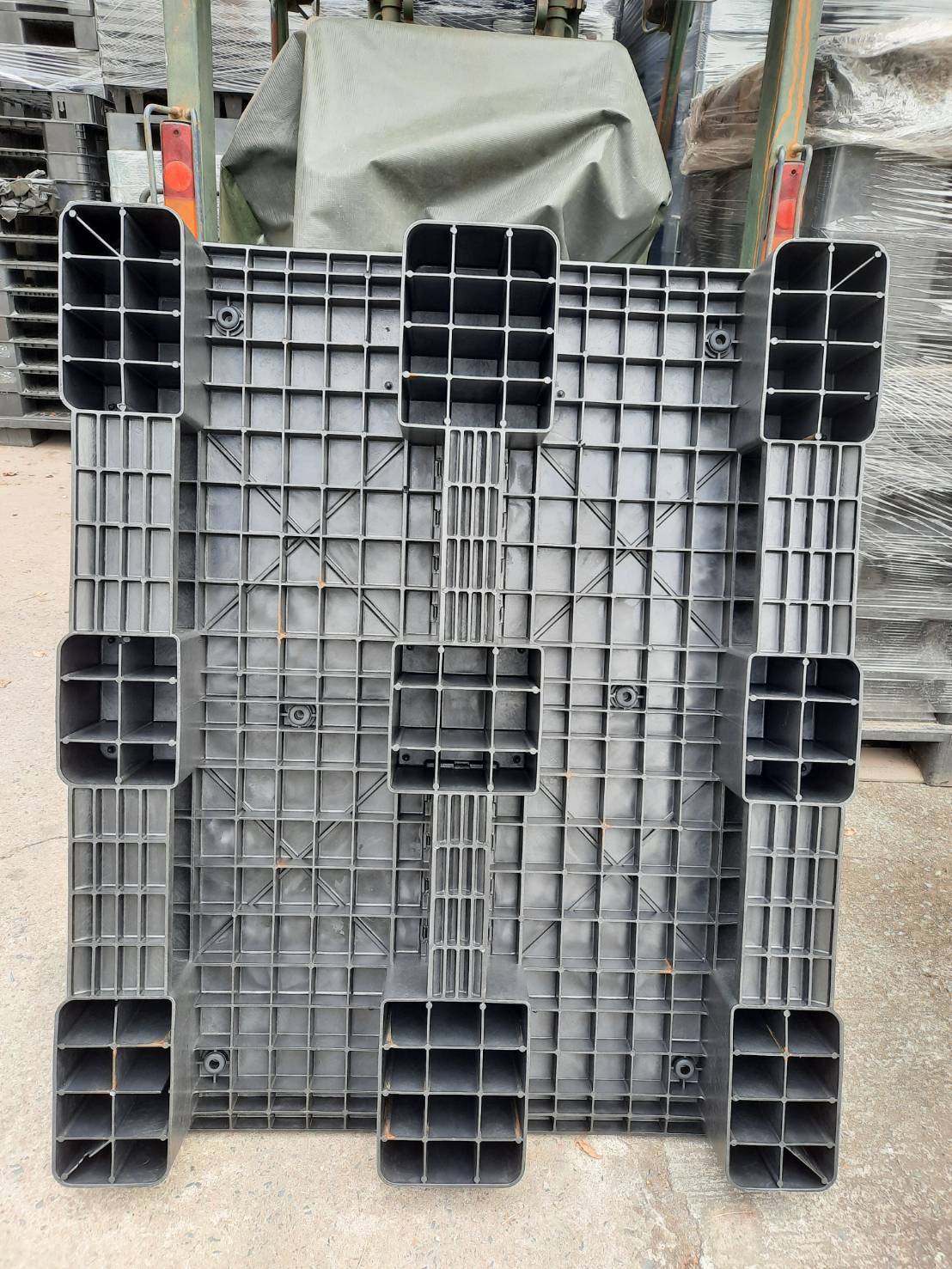 พาเลทพลาสติกขาE