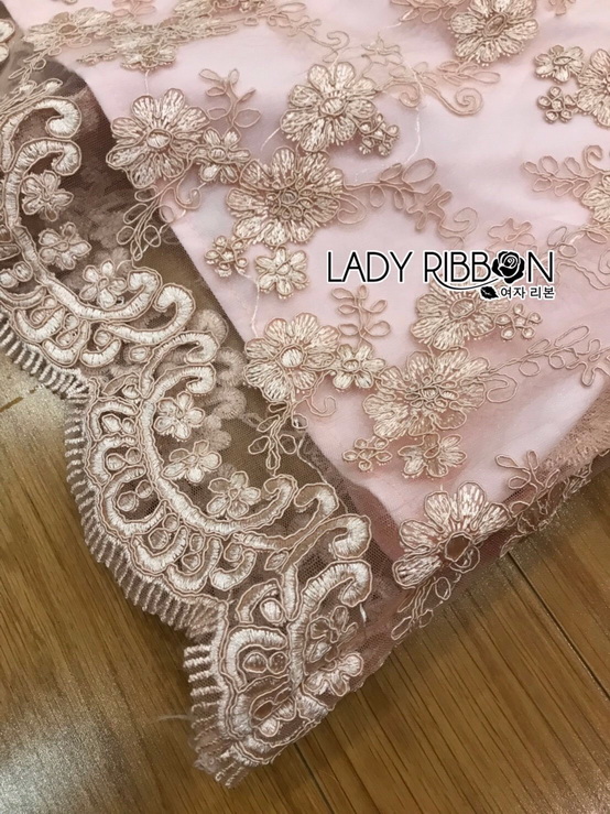 เซตเสื้อผ้าลูกไม้สีทองทับเดรสชมพูสุดหวาน