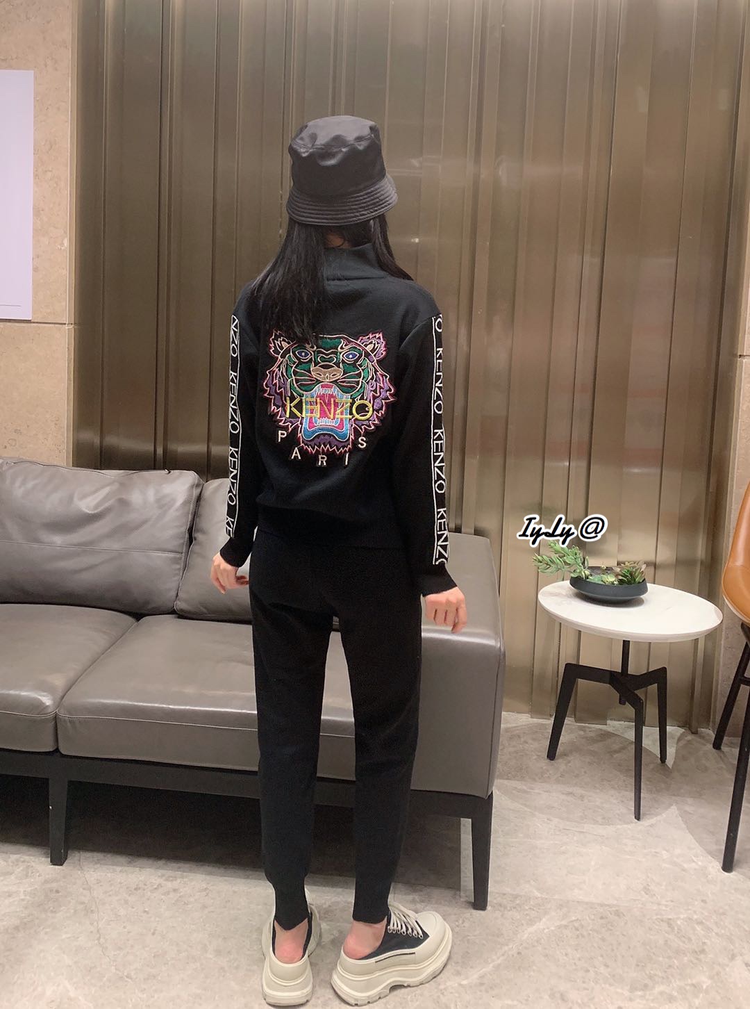 เสื้อ+กางเกง ตัวเสื้อแขนยาวซิปหน้า