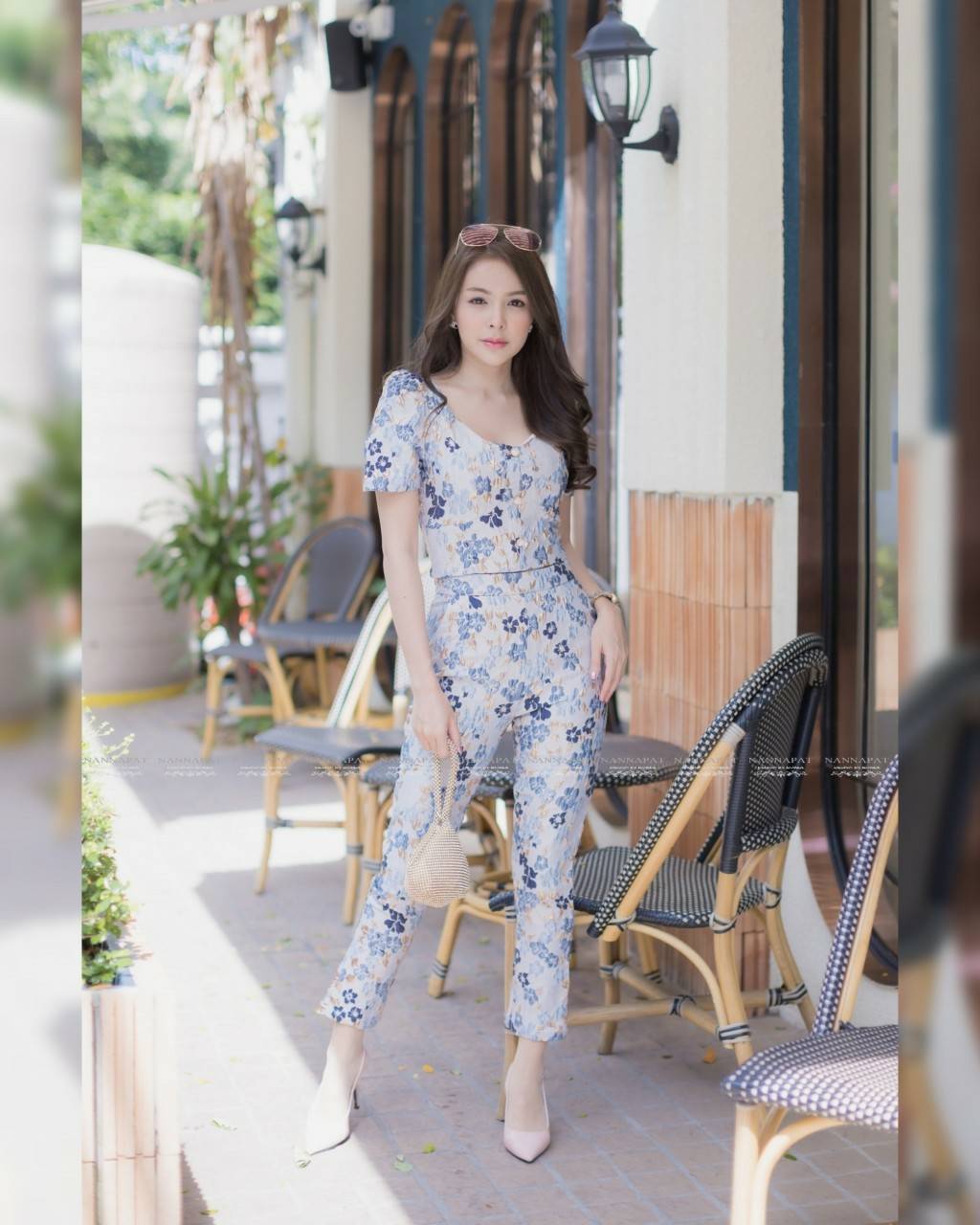 เสื้อซิปหลังกระดุมหน้า กางเกงเข้ารูป