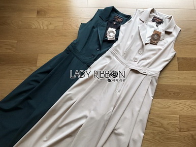 Lady Minimal Chic Buttoned Jumpsuit