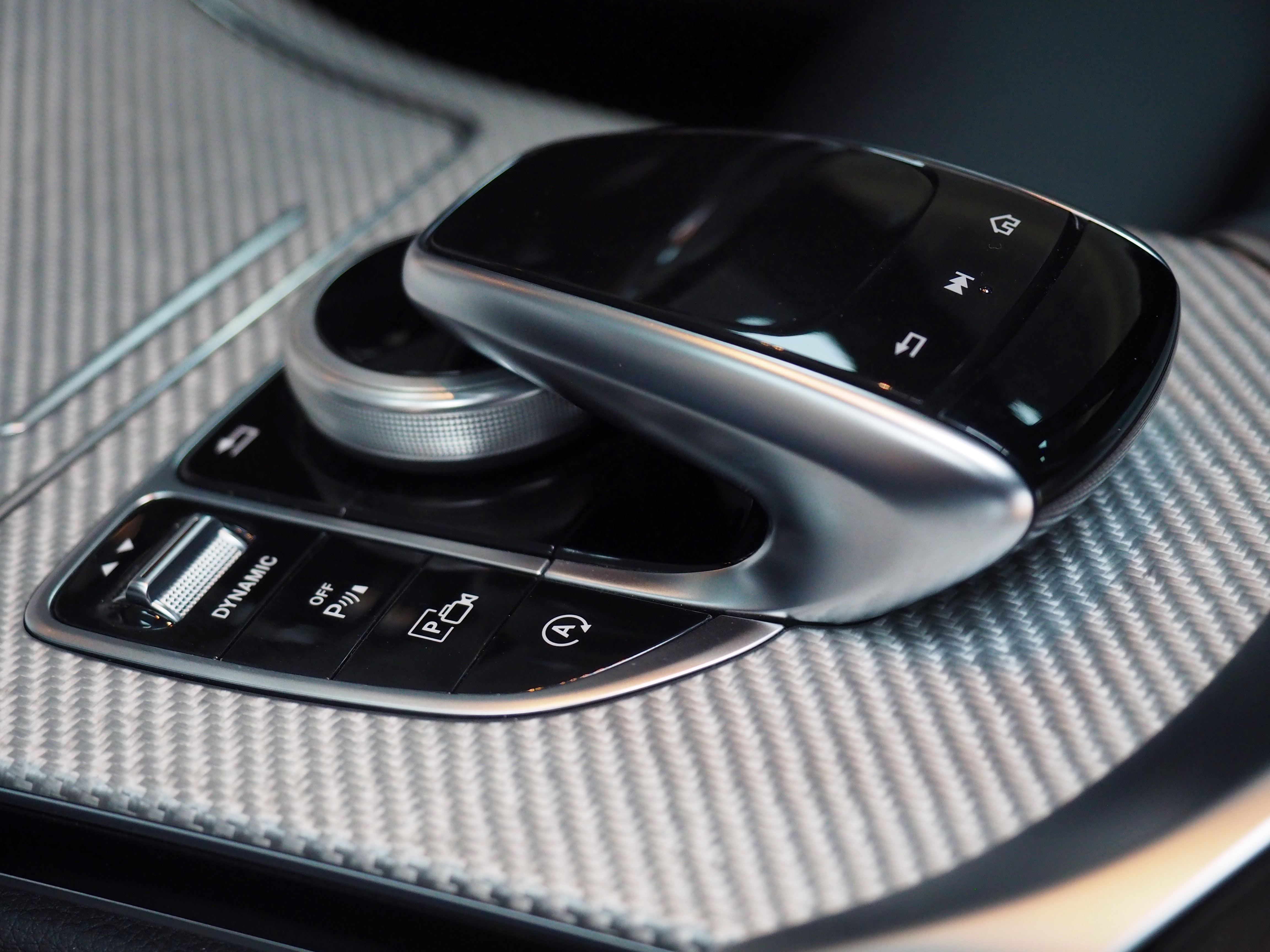 จองแล้ว C220d AMG Dynamic W205