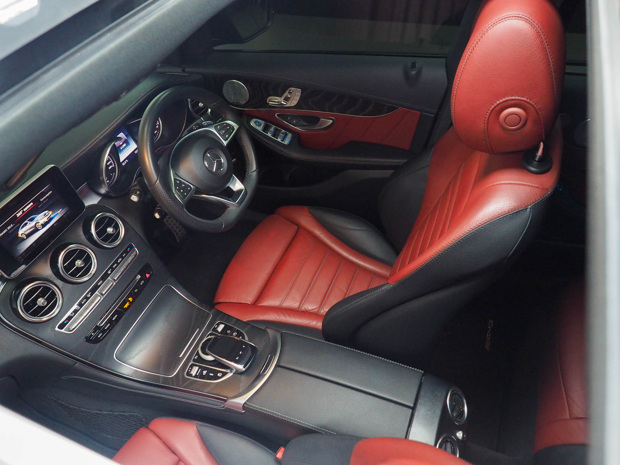 จองแล้ว GLC43 AMG Coupe 4Matic W253