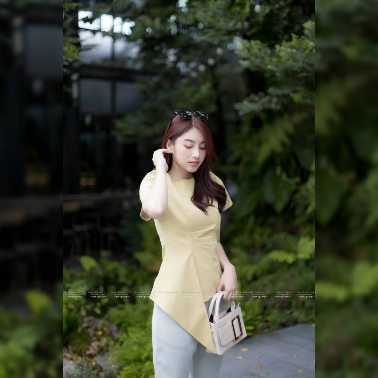 เสื้อเป็นซิปหน้านะคะ แต่งจับจีบตรงเอว