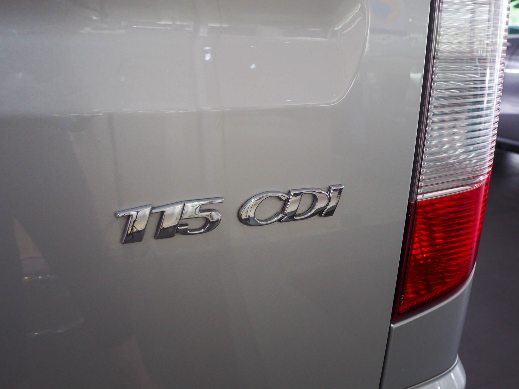 จองแล้ว VITO 115 CDI W639