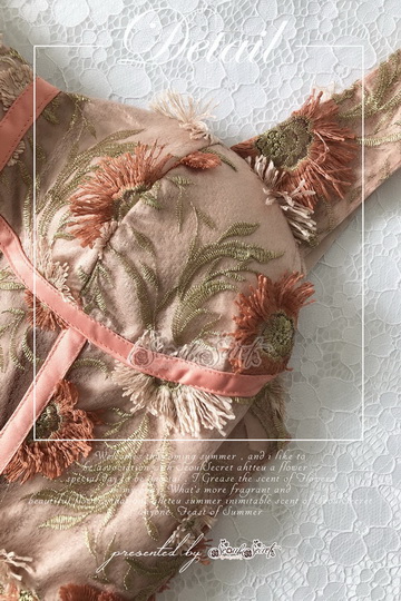 เดรสเนื้อผ้าTulle ทอแบบสามมิติลอยตัว