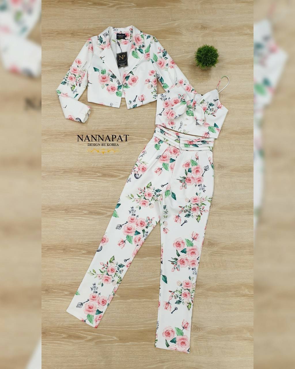 เสื้อคลุมกระดุมหน้าเสื้อสายเดี่ยว ซิปหลัง