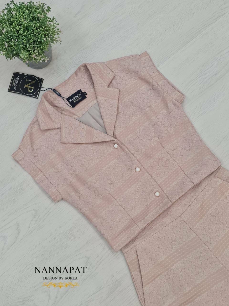 เสื้อซิปข้างแต่งกระดุม