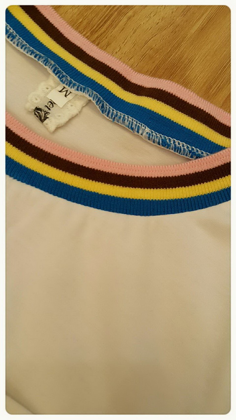 เสื้อผ้าสีขาวเนื้อนุ่มคอยางสีสันน่ารัก แขนสั้นทรงตรง