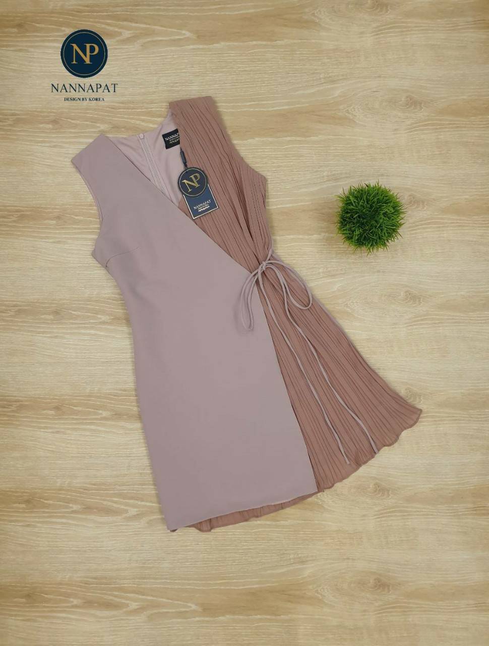 เดรสซิปหลัง มีเชือกผูกข้าง