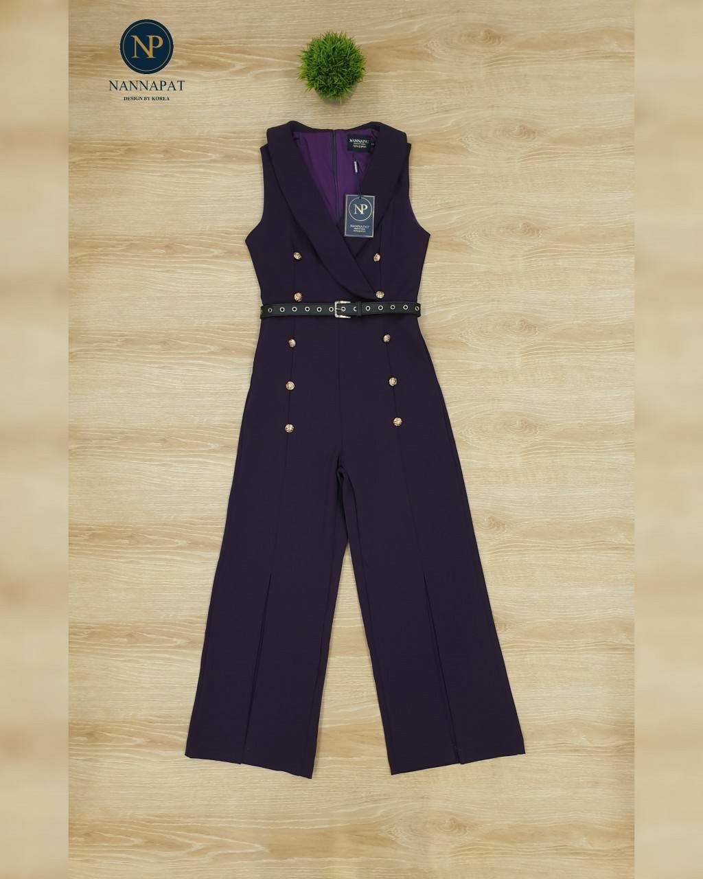 จั้มสูทแต่งกระดุมกางเกงผ่าหน้า