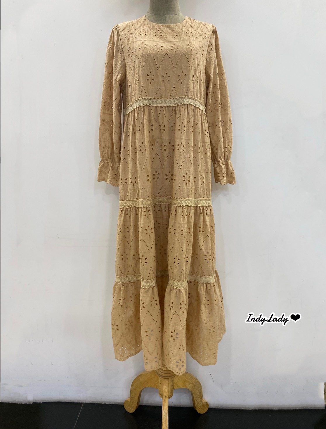 Maxi Dress งานลูกไม้ ฉลุ