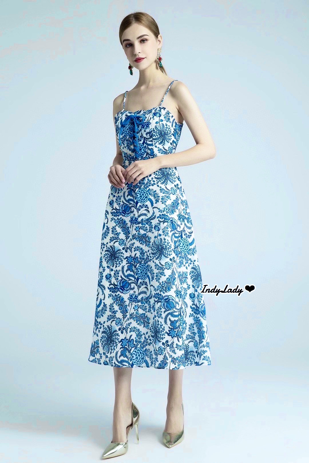 เดรสสายเดี่ยว งานสวยเป๊ะ