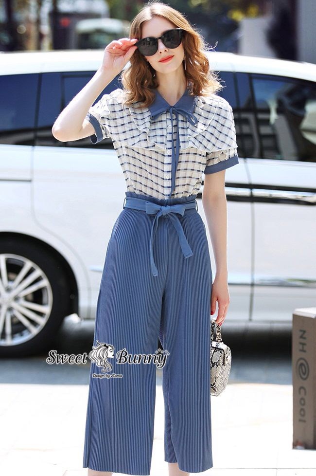 เสื้อเชิ้ตแขนสั้นคอปกใช้ป้าสีเดียวกับกางเกง