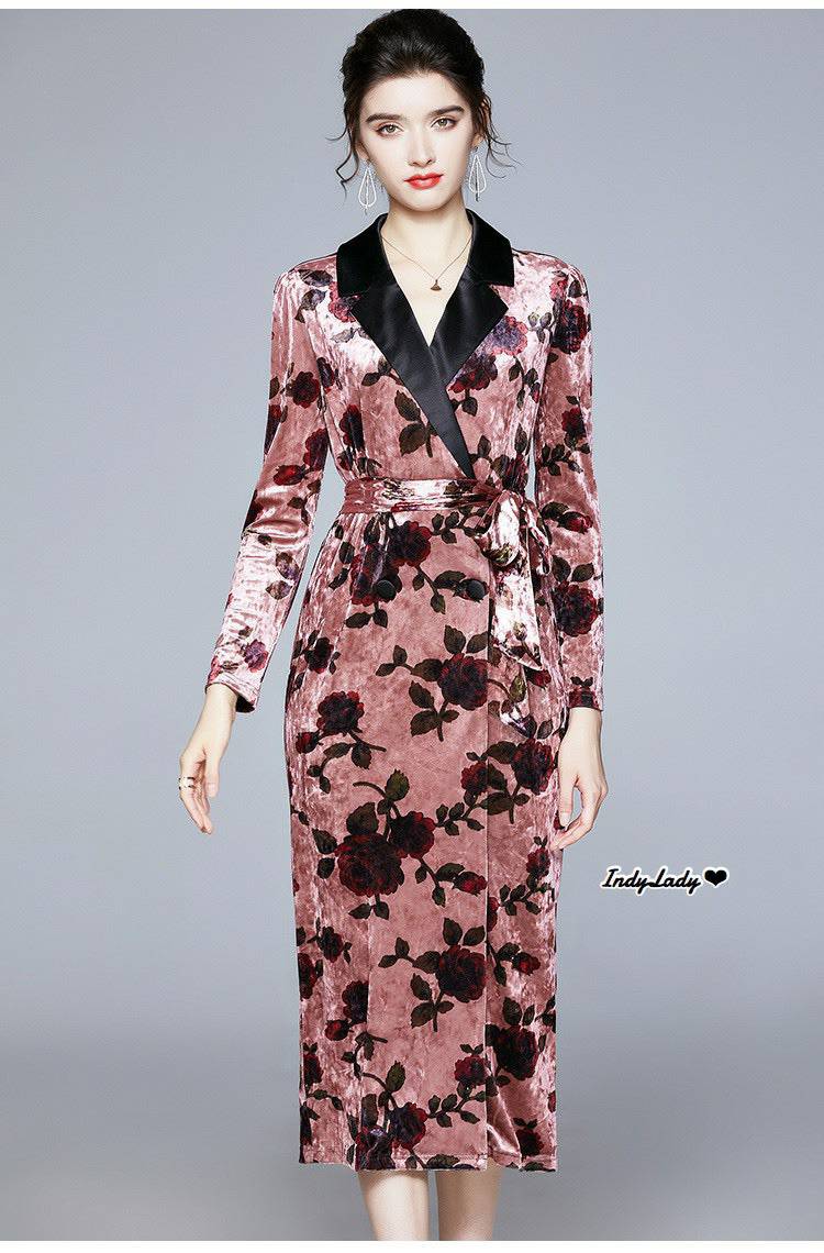 Dress กระดุมคู่ แขนยาว คอปกสีดำ
