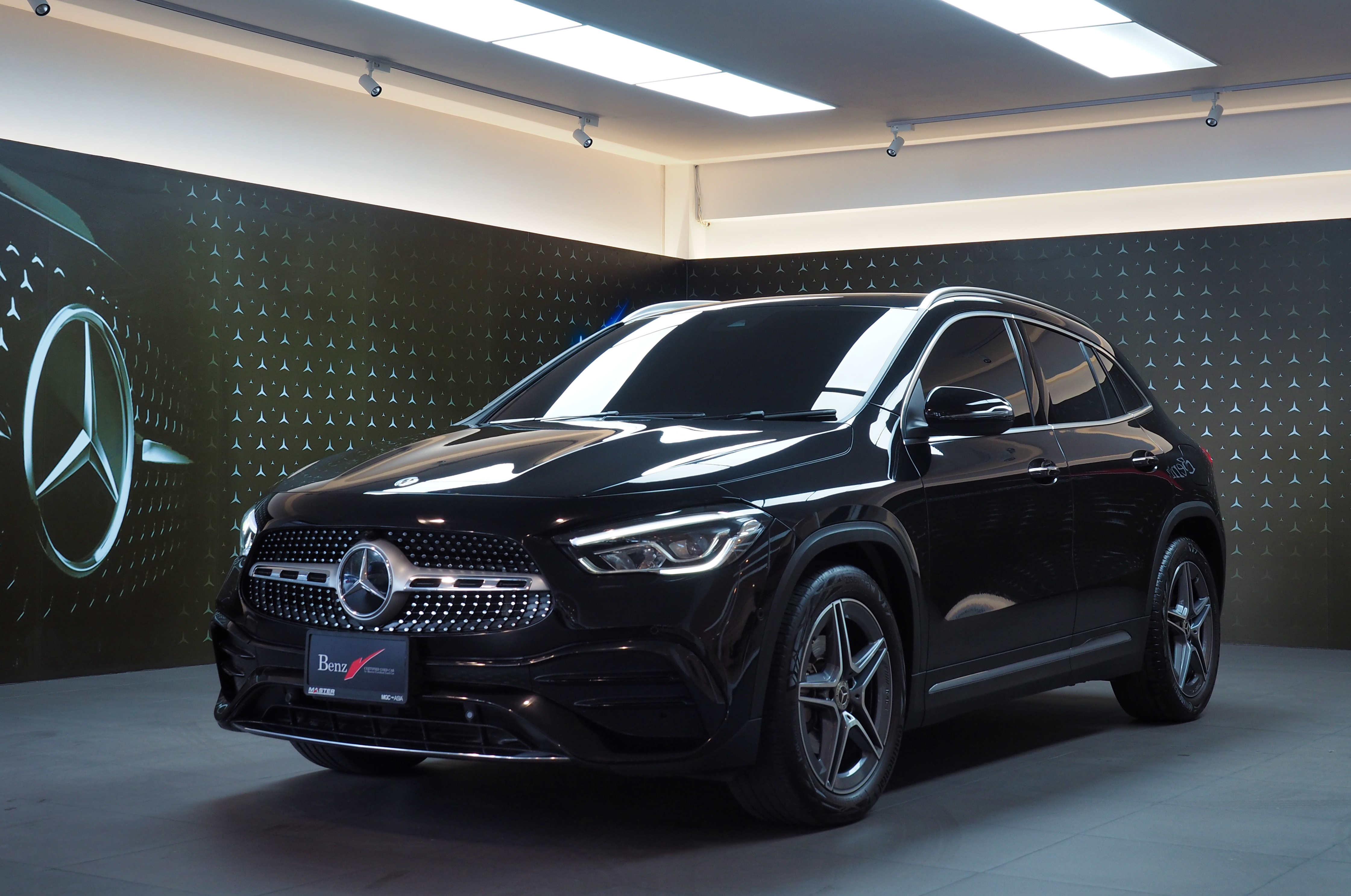 จองแล้ว GLA200 AMG Dynamic W247