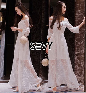 Maxi Dress เปิดไหล่แขนยาว