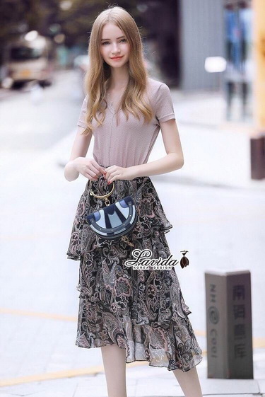 เสื้อทรงแขนสั้นคอvเนื้อผ้าวิ้งๆแต่ไม่คัน