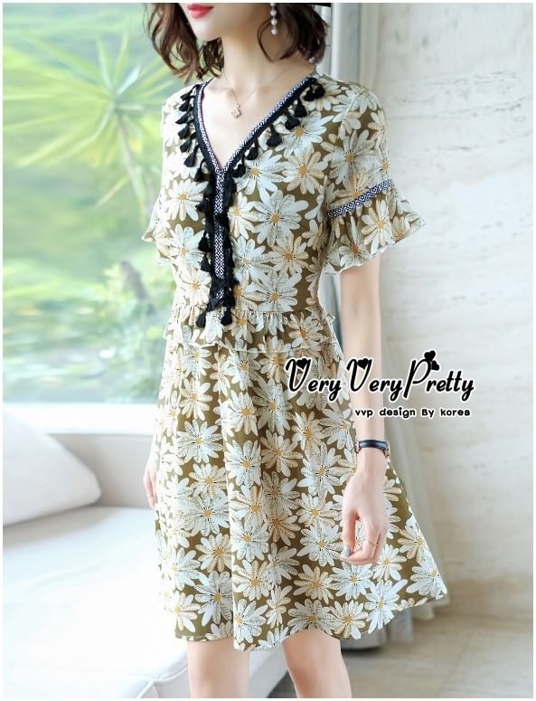 เดรสลายดอกลวดลายสวยสไตล์เกาหลี