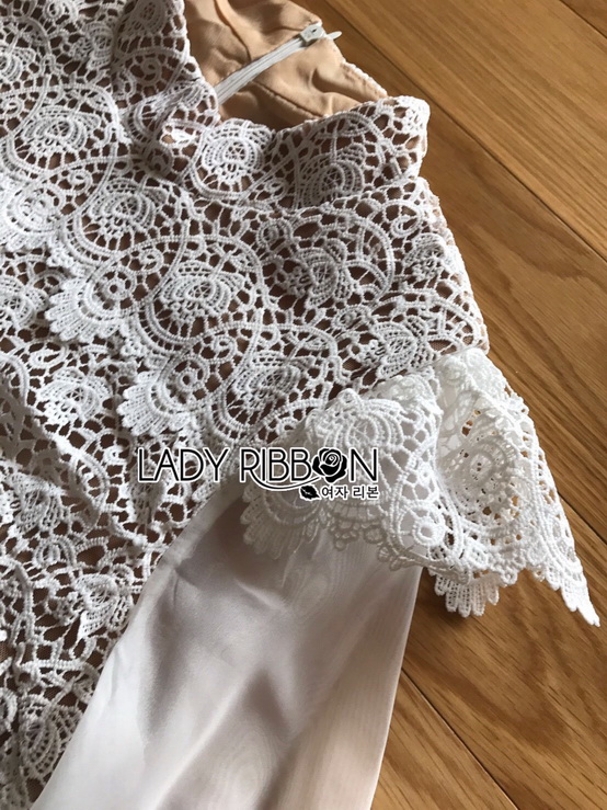 เดรสยาวผ้าชีฟองผสมลูกไม้ ลุคนี้เป็นแบบอั้ม