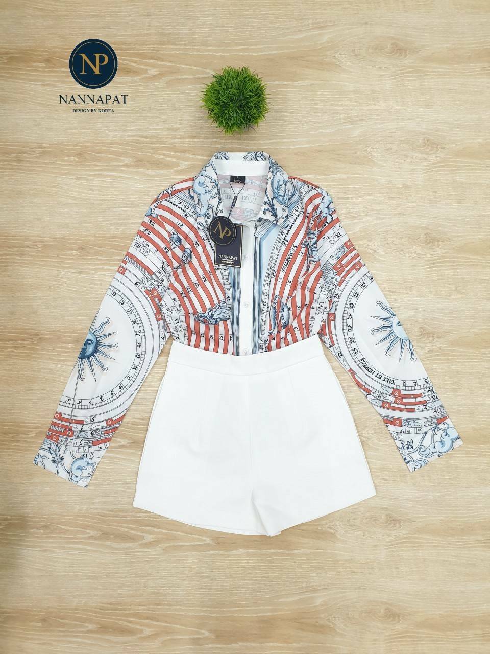 เสื้อคอปกแขนยาวกระดุมหน้า