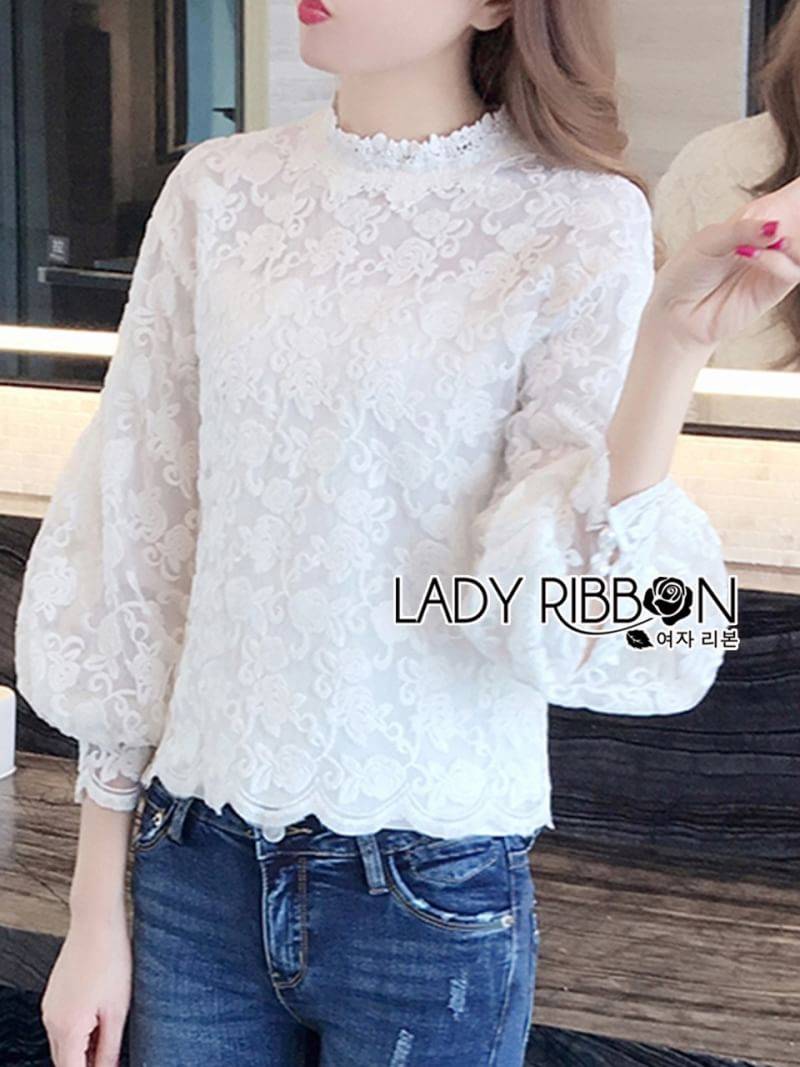 เสื้อผ้าลูกไม้สีขาวสไตล์วินเทจเฟมินีน
