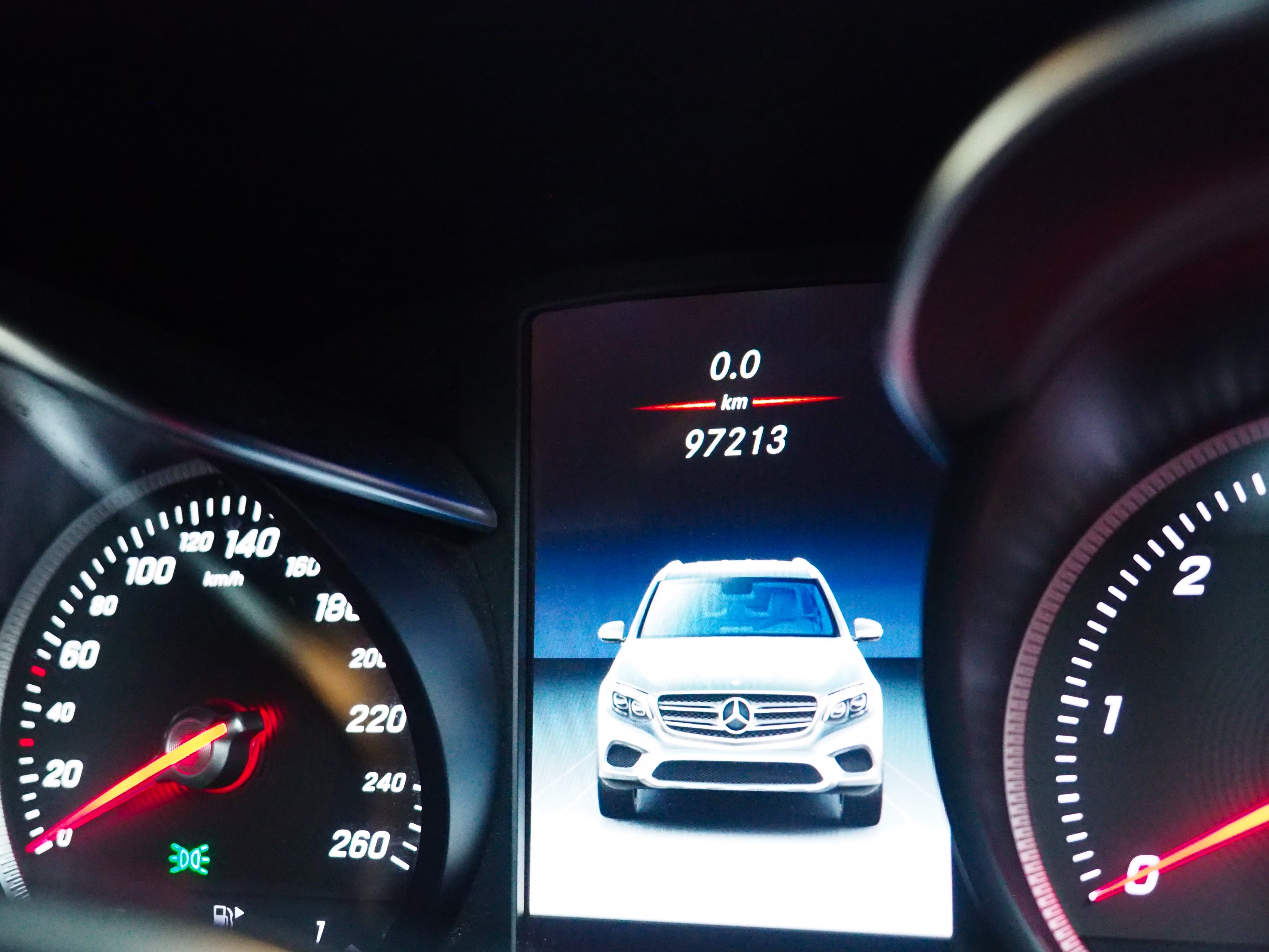 จองแล้ว GLC250d Off Road 4MATIC W253