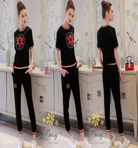 เสื้อพร้อมกางเกงมีกระเป๋าข้าง
