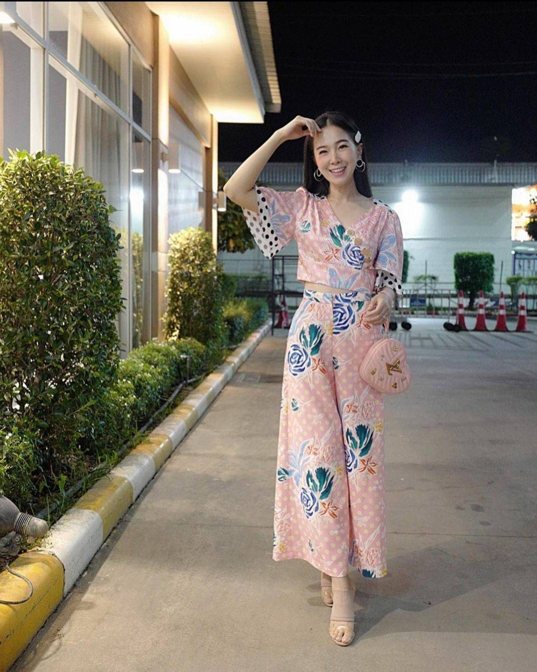 เสื้อซิปหลัง ระบายแขนสองชั้น