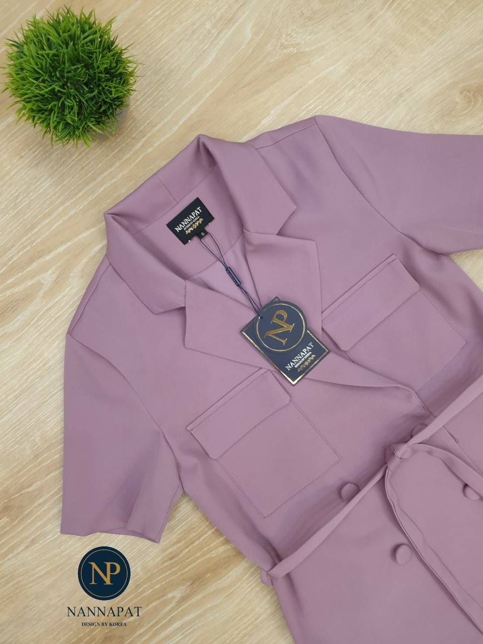 เสื้อคอปกกระดุมหน้ามีกระเป๋า