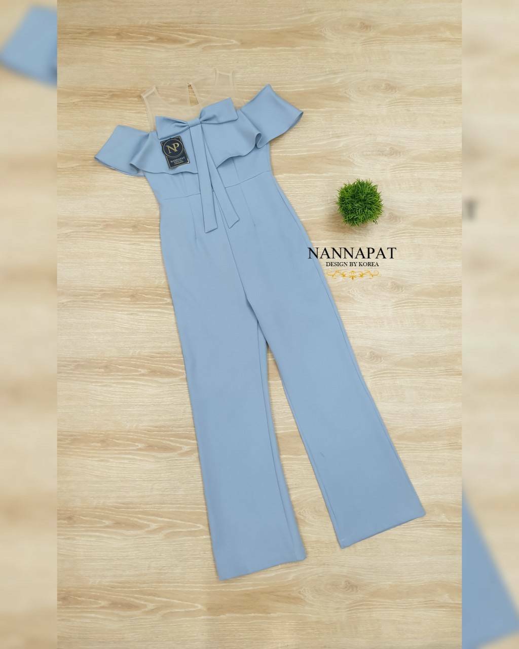 จั้มสูทซิปหลังช่วงไหล่