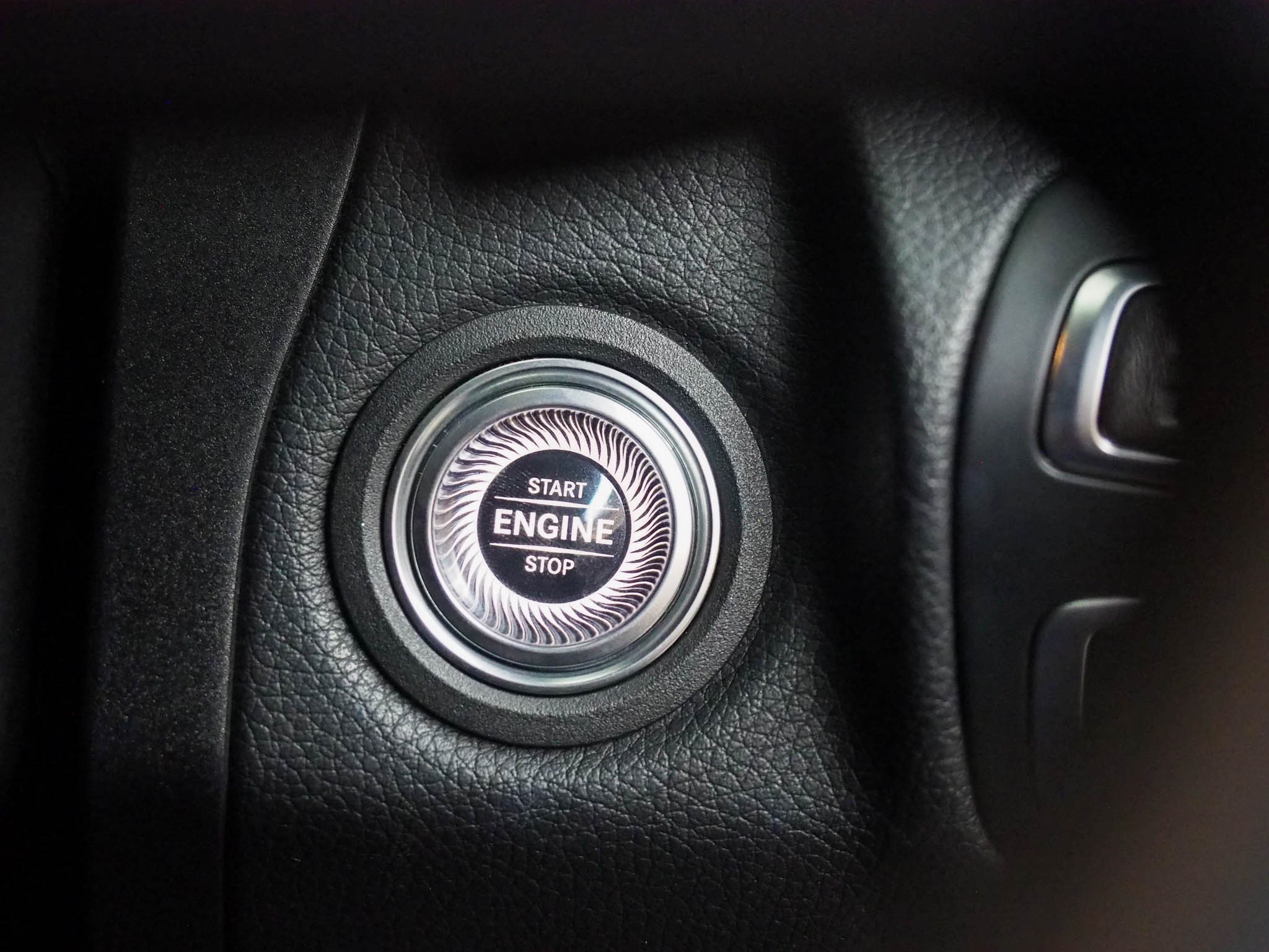 จองแล้ว C220d Avantgarde W205