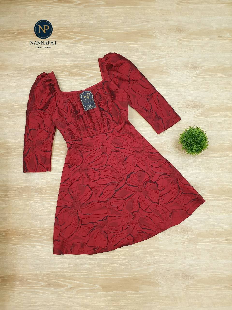 ชุดสีแดงสวยๆ เเซ็กซี่