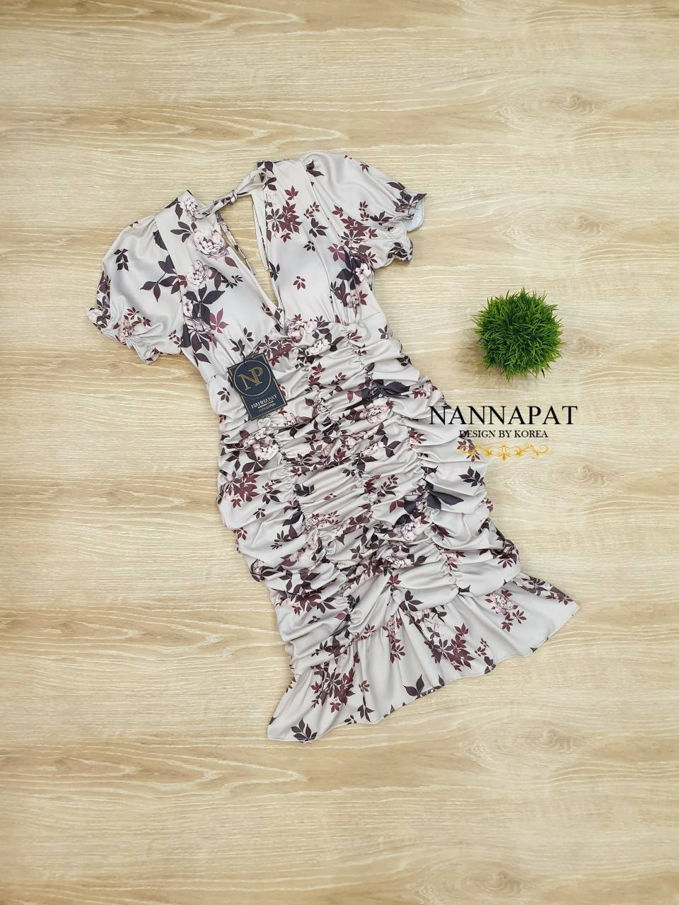 ชุดเดรสงานซิปหลัง เข้ารูปเก็บทรงสวย