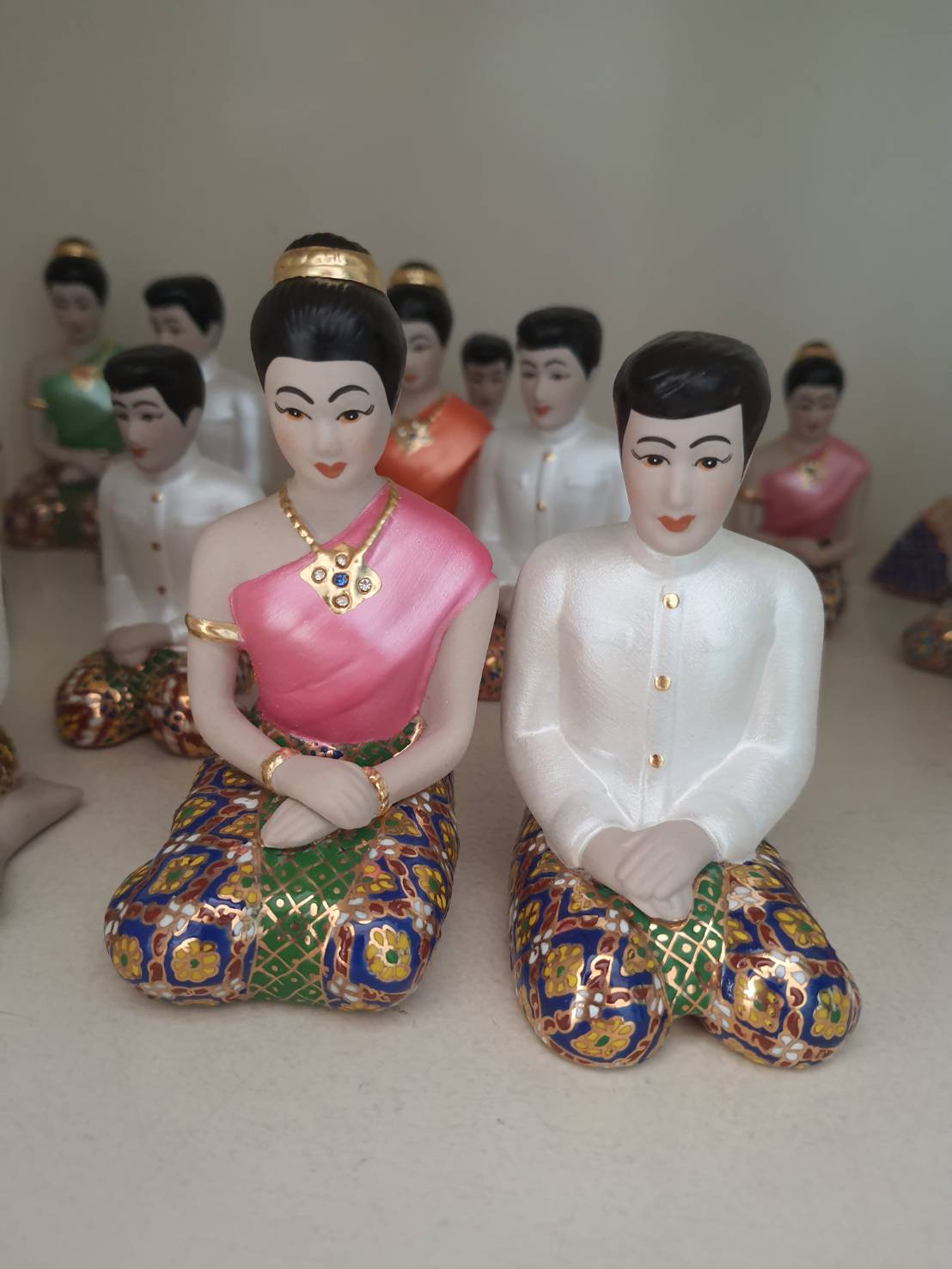 ตุีกตาบ่าวรับใช้บริวารชายหญิง