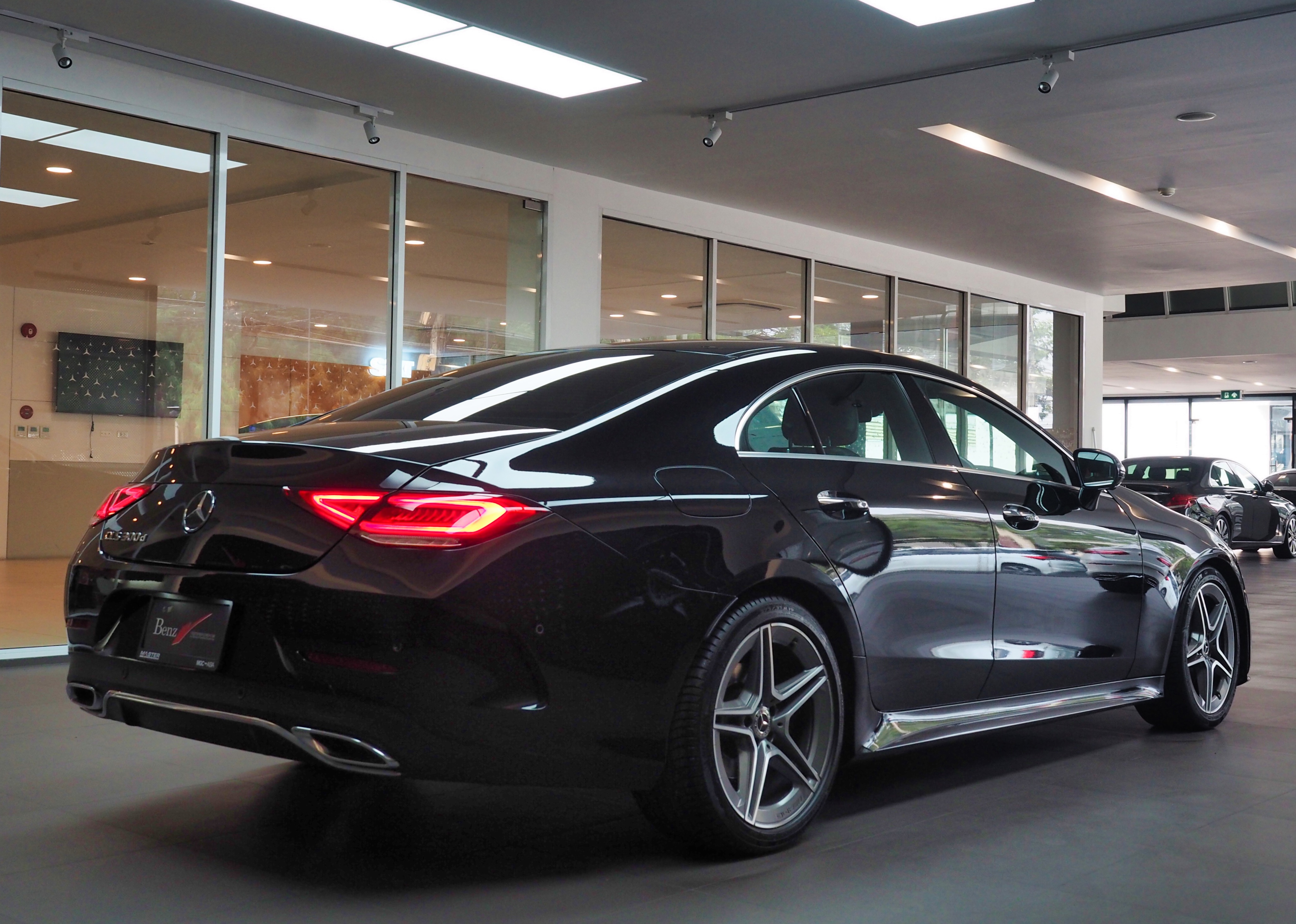 จองแล้ว CLS300d AMG Premium W257