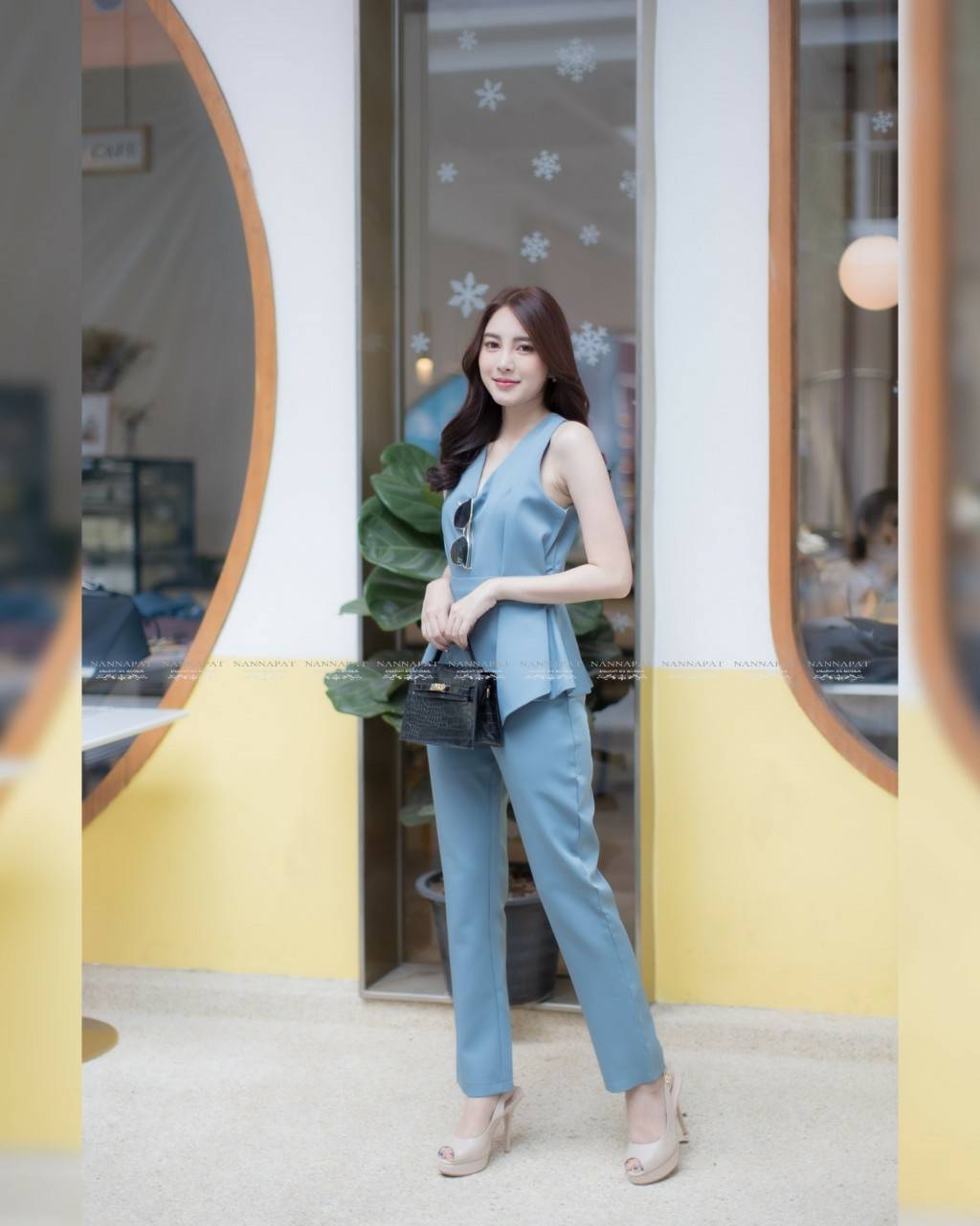 เสื้อแขนกุด ซิปหลัง แต่งระบาย