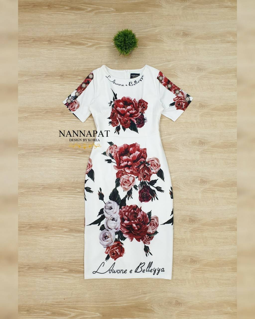 เดรส ซิปหลัง แต่งกระดุมที่แขน ลายดอก