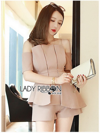 เซ็ตเสื้อและกางเกงสีชมพูอ่อนสไตล์มินิมัลชิค