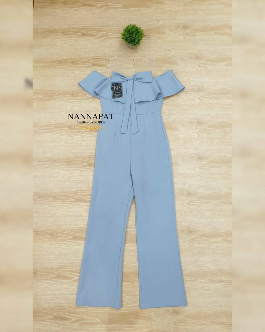 จั้มสูทซิปหลังช่วงไหล่