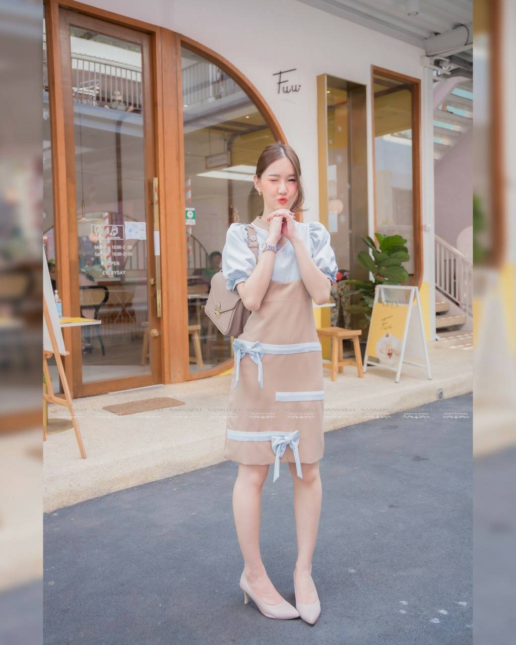 จั้มสูทลายดอกซากุระสีละมุน