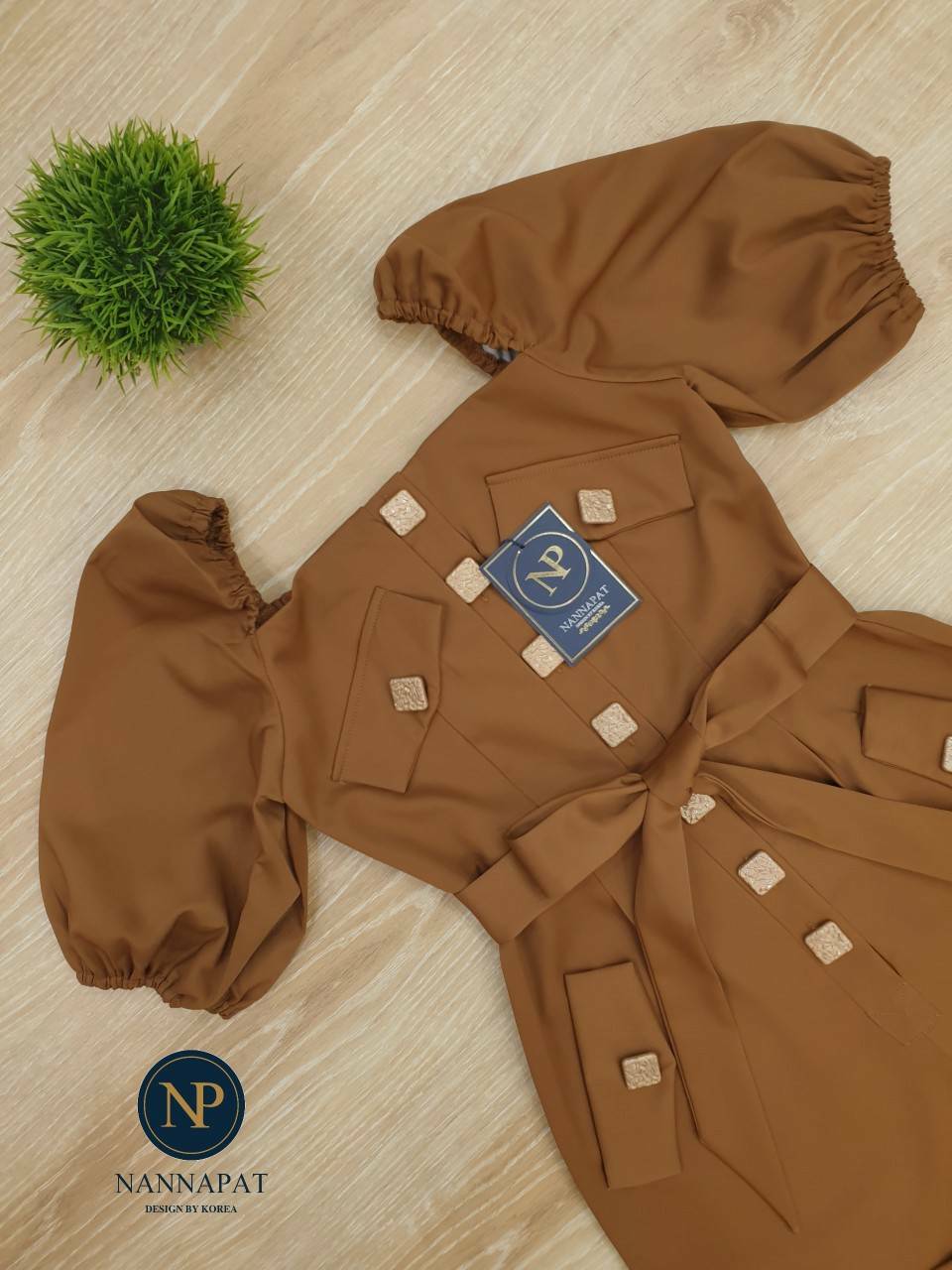 จั้มสูทกระดุมหน้าแขนพอง