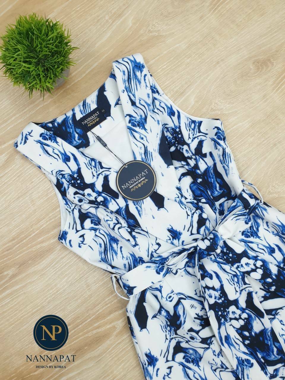 เสื้อแขนกุดกระดุมหน้า