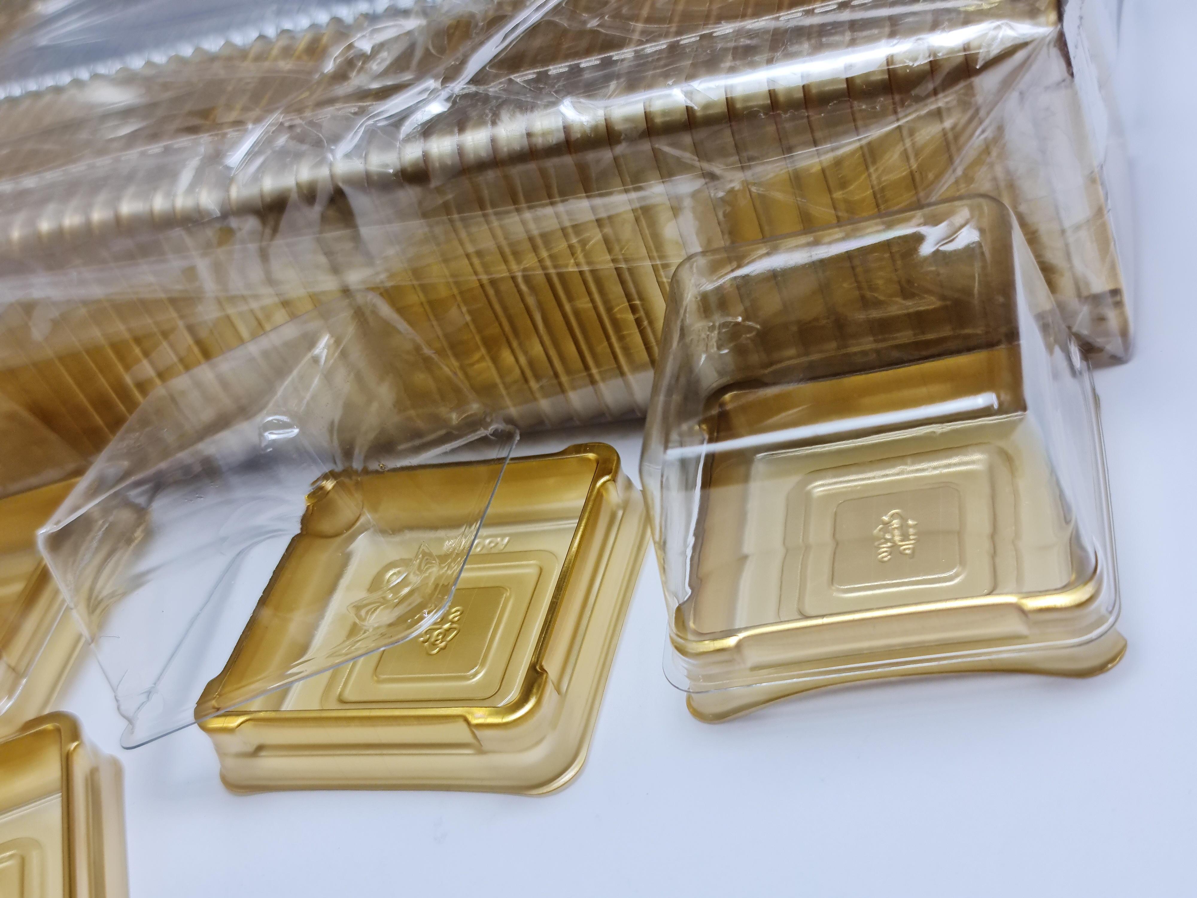 ✅🇹🇭 กล่องเบเกอรี่ 4.5cm. A6008 ทอง+ฝาใส ~50ชุด/แพ็ค กล่องขนมไหว้พระจันทร์ ขนมเปี๊ยะ ขนมไหว้ bbpo j12