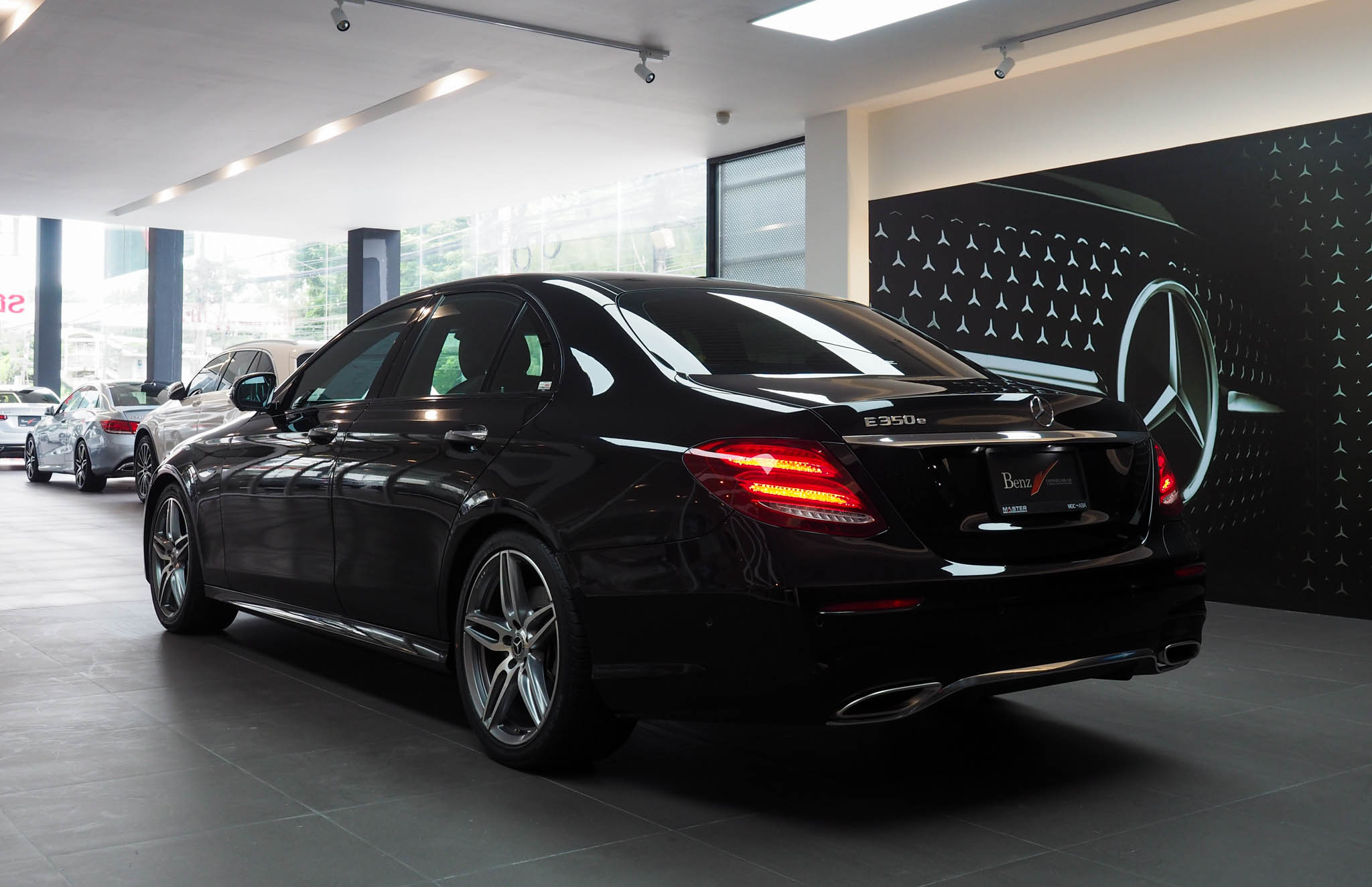 จองแล้ว E350e AMG Plug in Hybrid W213
