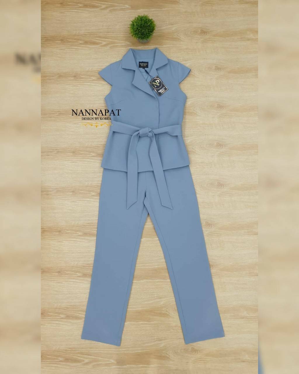 เสื้อกระดุมหน้ามาพร้อมสายผูกเอว