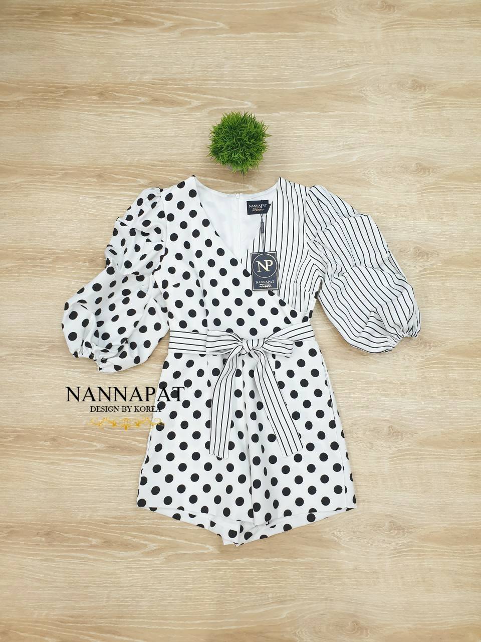 เพลสูทซิปหลัง แขนพองๆน่ารักมาก