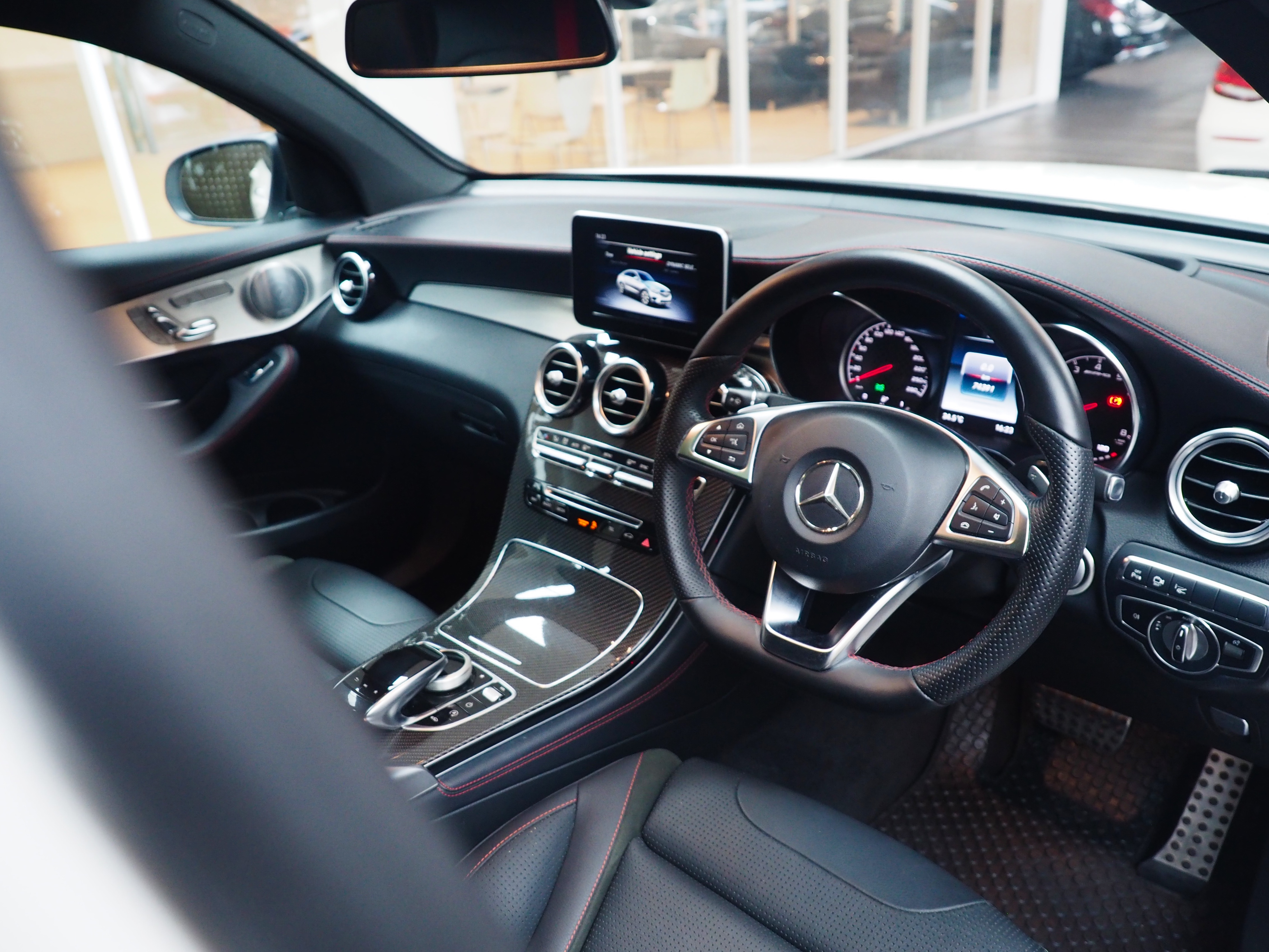 จองแล้ว GLC43 AMG Coupe 4Matic W253