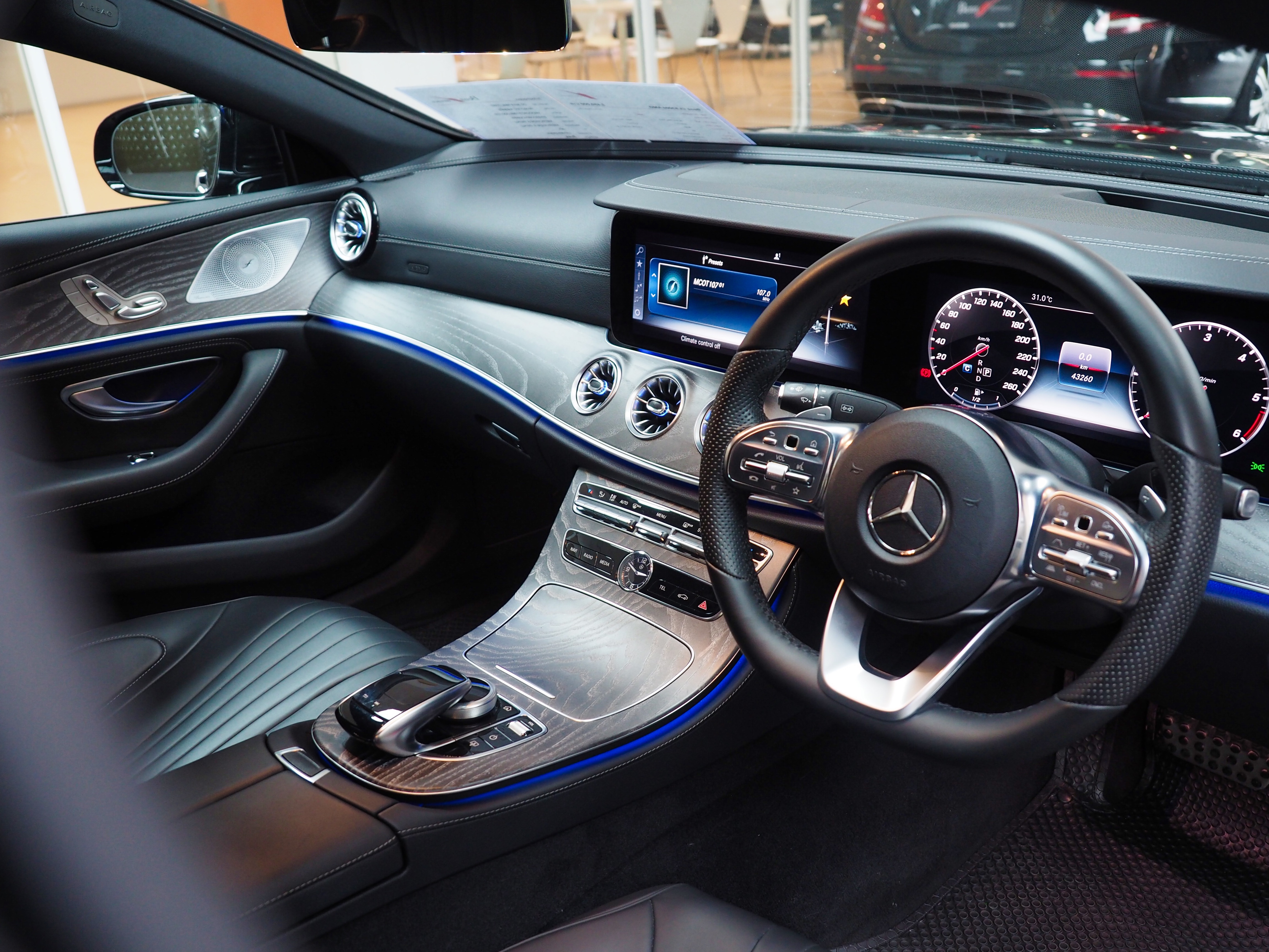 จองแล้ว CLS300d AMG Premium W257